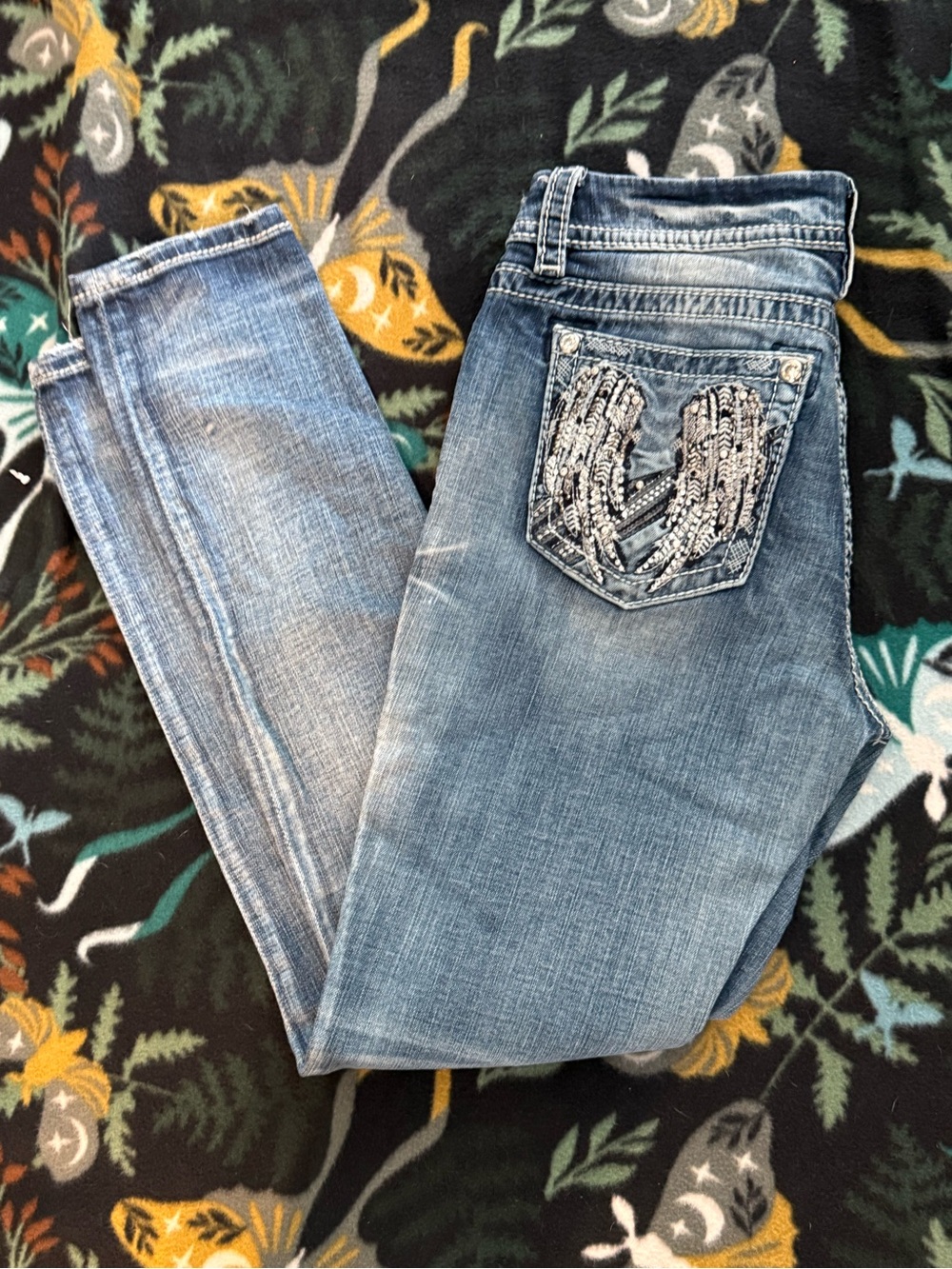 Miss Me Skinny Jeans Medium Wash Stretch Embellished Pockets Size 28 - Picture 3 of 7